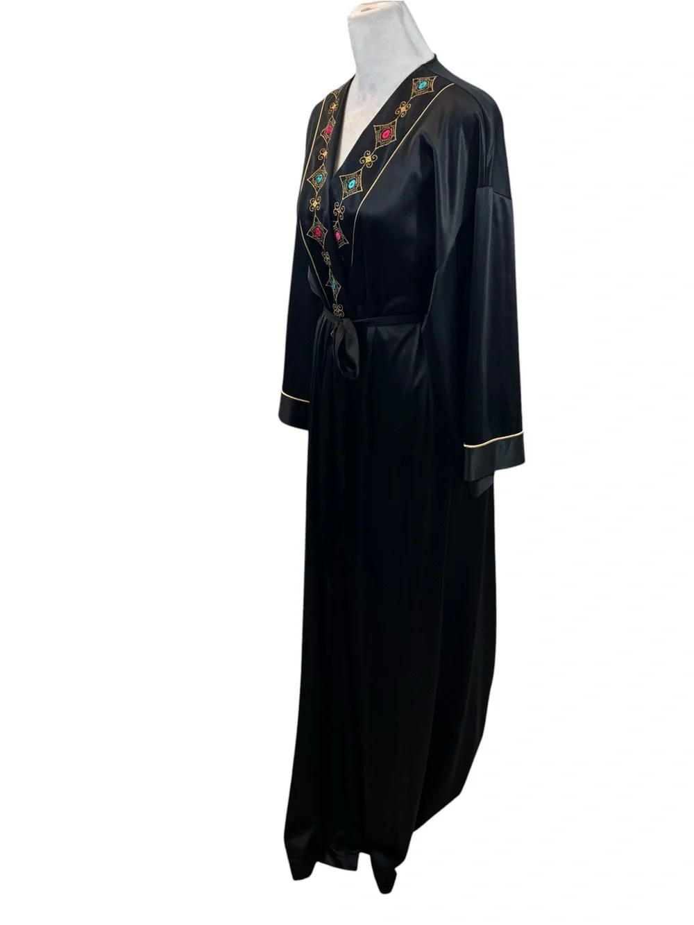 RARE Vintage 1970’s‎ Vanity Fair Black Robe w/Embroidered Detail Size Small
